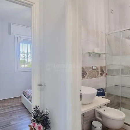 Leuca Alta - Casa Indipendente Con Giardino Esclusivo By Lovesud בית נופש Santa Maria di Leuca
