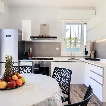 בית נופש Leuca Alta - Casa Indipendente Con Giardino Esclusivo By Lovesud Santa Maria di Leuca